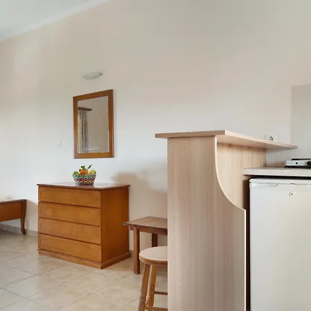 Апартаменты Sandy Maria 402 *